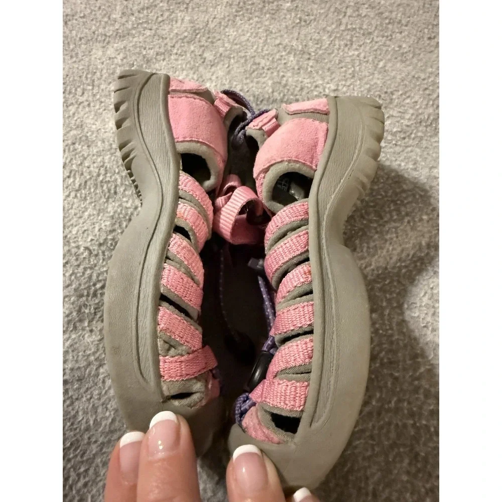 Keen whisper girls